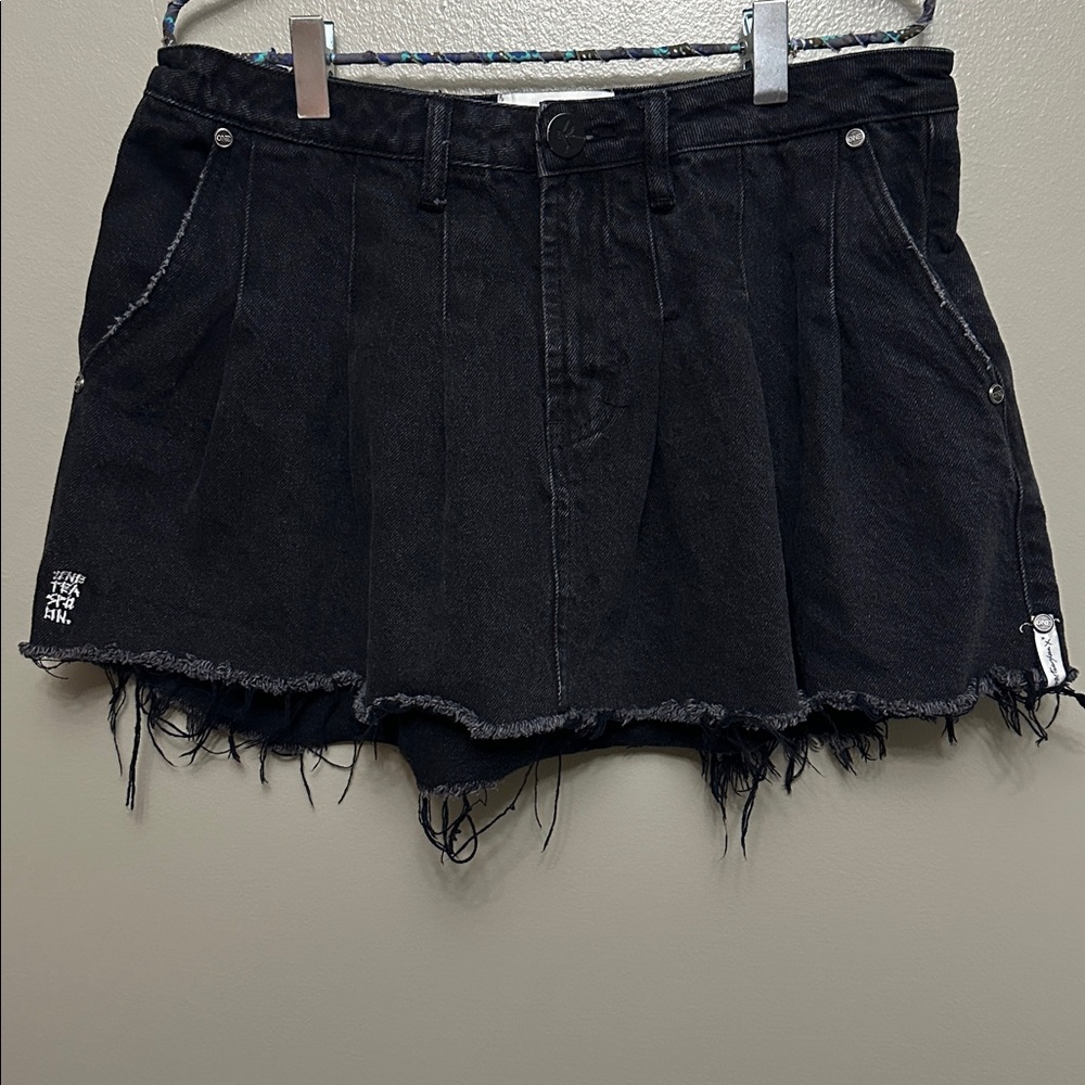 One Teaspoon pleated black denim skirt Sz 28